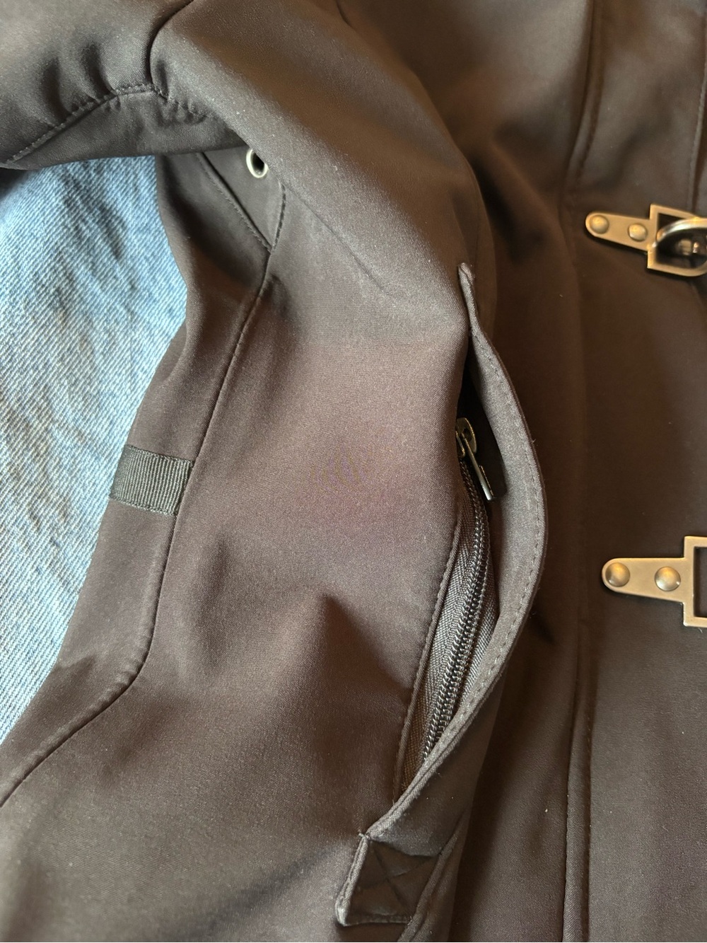 Vintage Buckle Toggle Roots Jacket - Picture 5 of 13